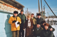 Рабочая команда в Некоузе у скважины